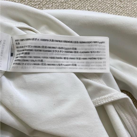 Abercrombie & Fitch Long-Sleeve White Bodysuit - Picture 7 of 8